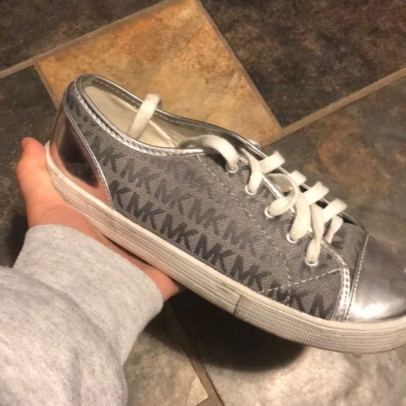 Michael Kors shoes - Picture 3 of 4